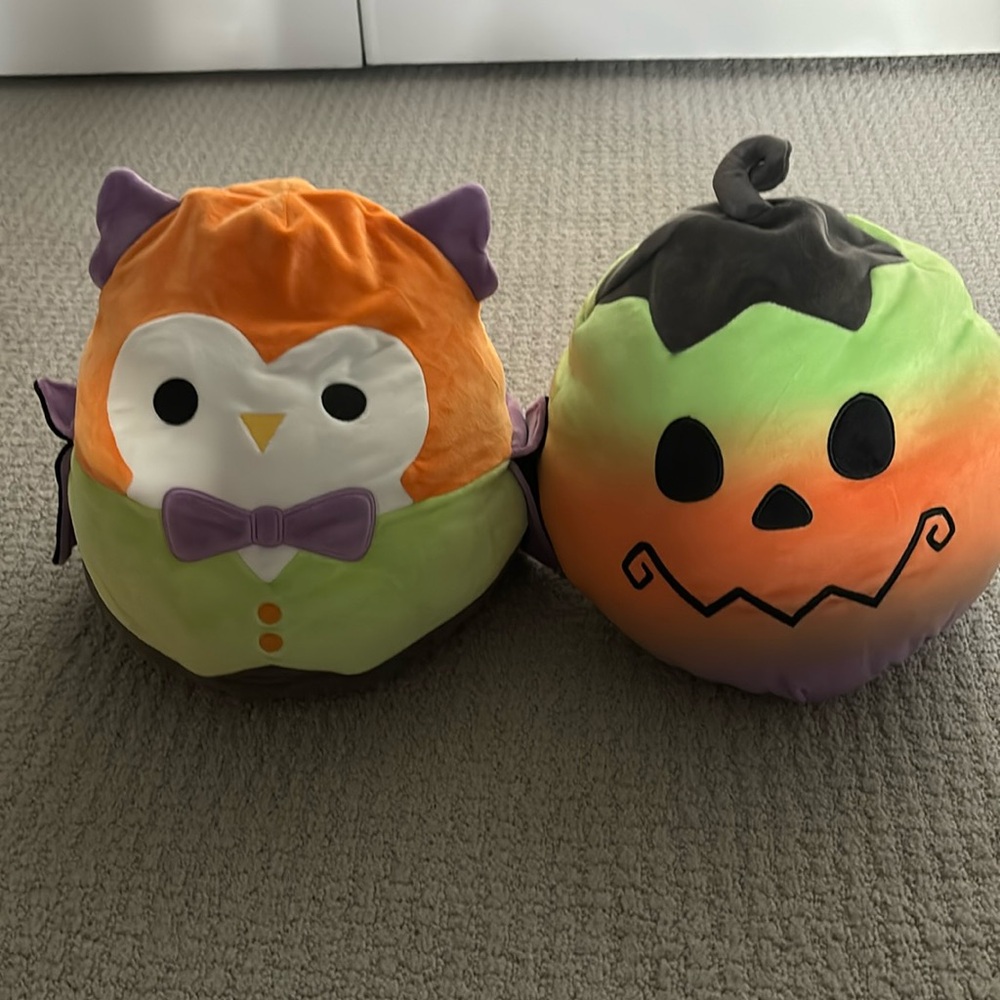Halloween Squishmallow- flip a mallow